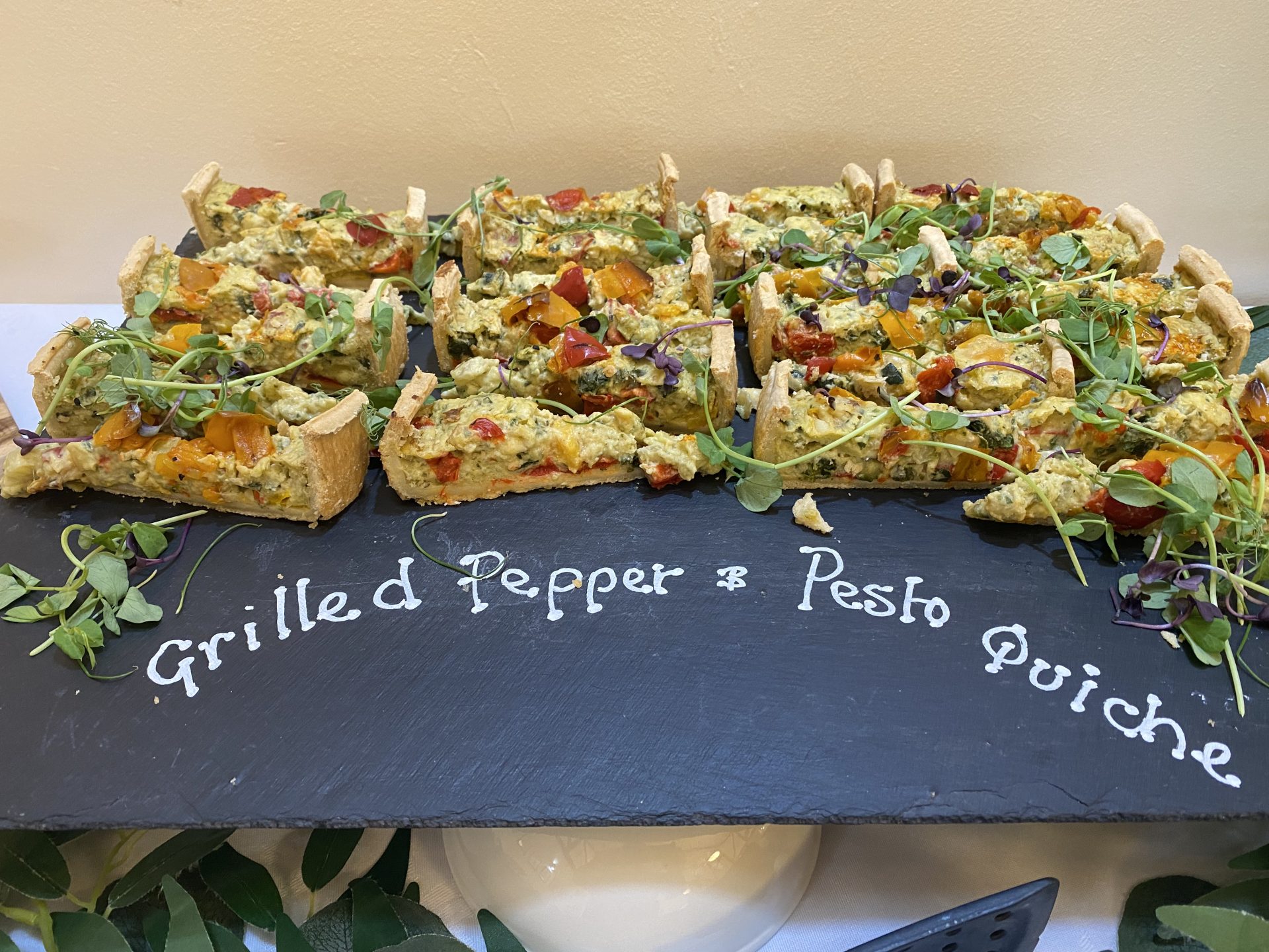 Grilled pepper and pesto quiches